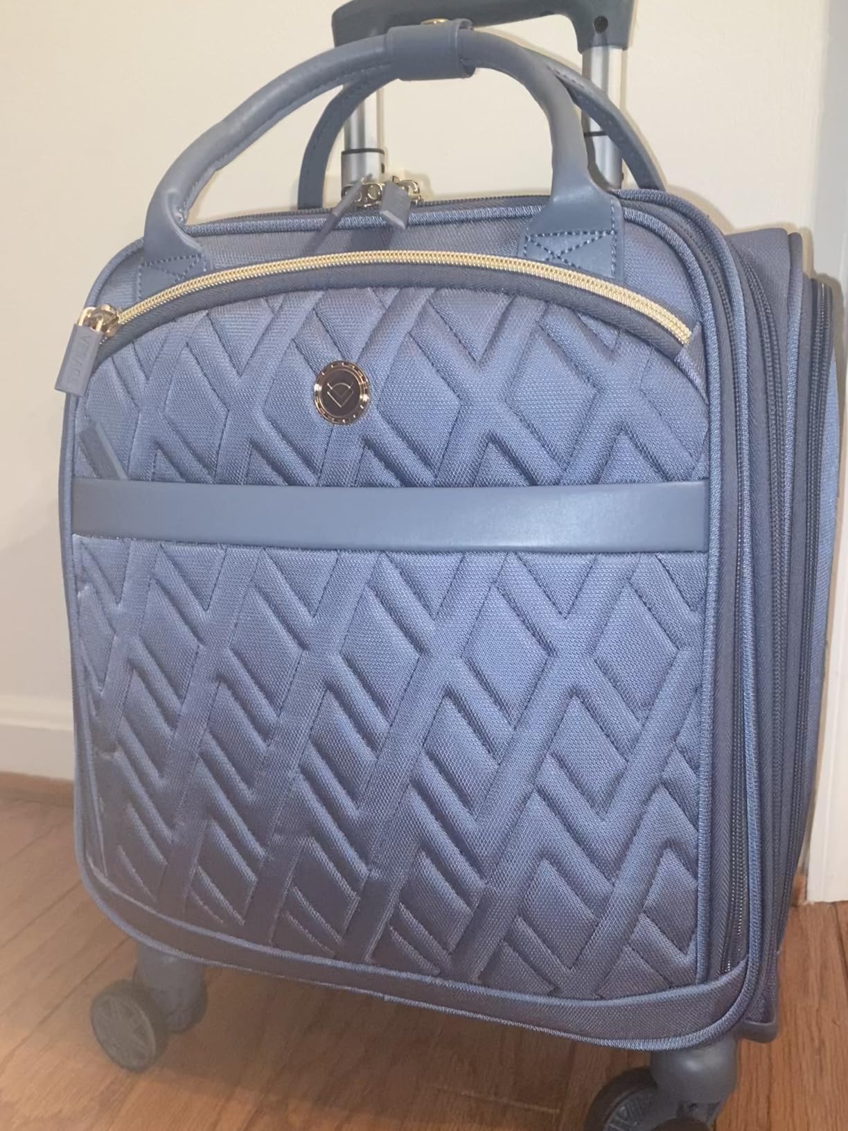 Verage 18x14x8in Underseat Carry On Luggage with Spinner Wheels,Lavender customer photo 1